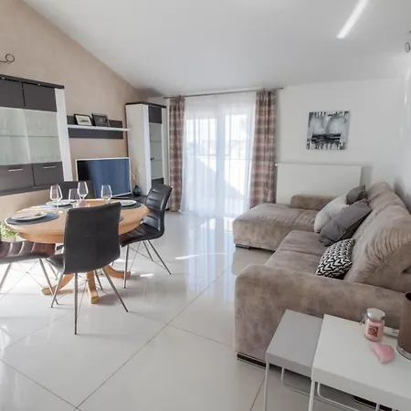 Apartment Nebo Ii Pula